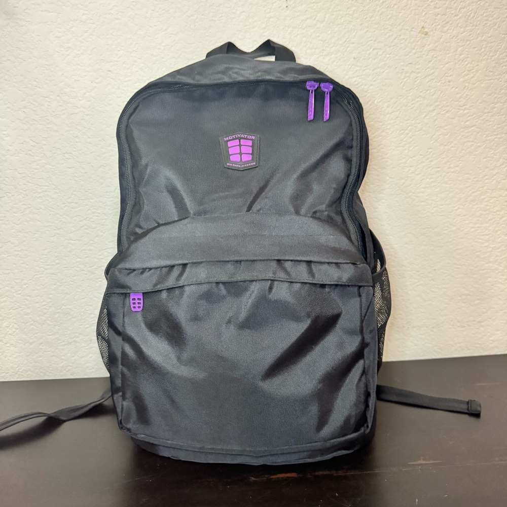 Six Pack Bags Motivator Daypack Meal Prep Management System black & purple